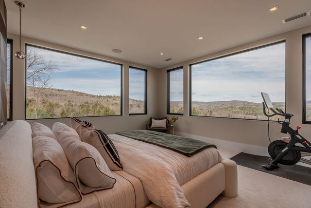 59 Garden Loop Road, Winhall, VT 05340