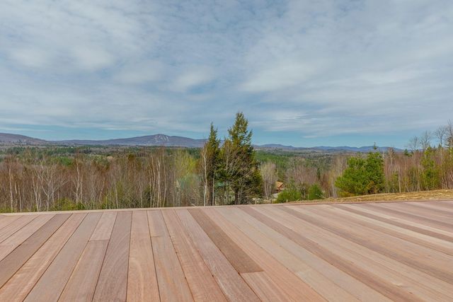 59 Garden Loop Road, Winhall, VT 05340