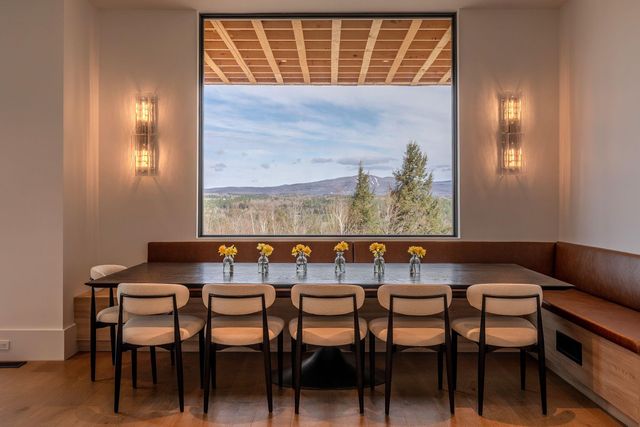 59 Garden Loop Road, Winhall, VT 05340