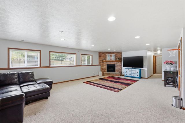 13802 E CAMDEN CHASE COURT, Wichita, KS 67228