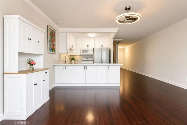 102 Scholz 243, Newport Beach, CA 92663