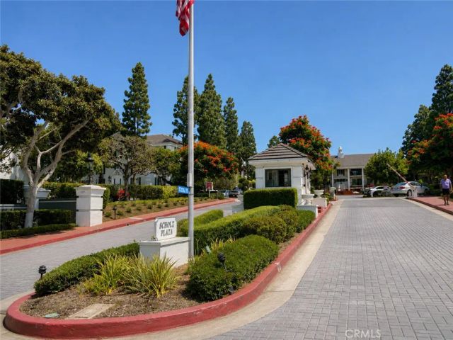 102 Scholz 243, Newport Beach, CA 92663