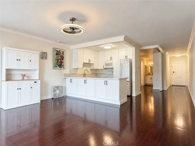 102 Scholz 243, Newport Beach, CA 92663