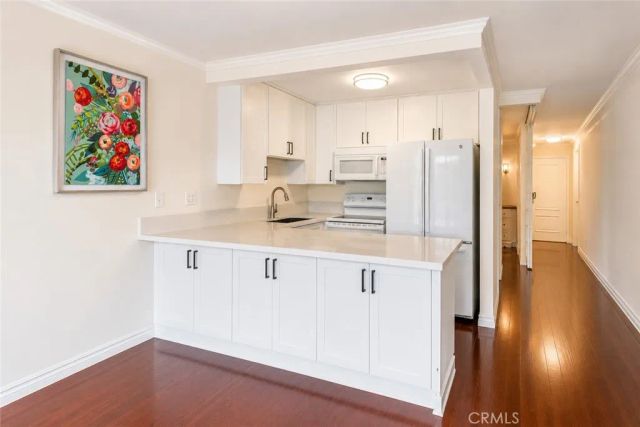 102 Scholz 243, Newport Beach, CA 92663
