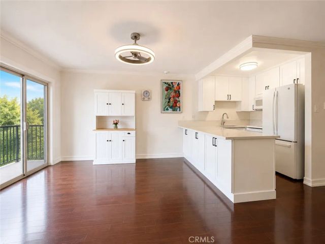 102 Scholz 243, Newport Beach, CA 92663