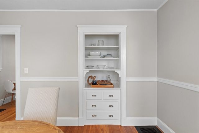 20 Wilbur St, Weymouth, MA 02190