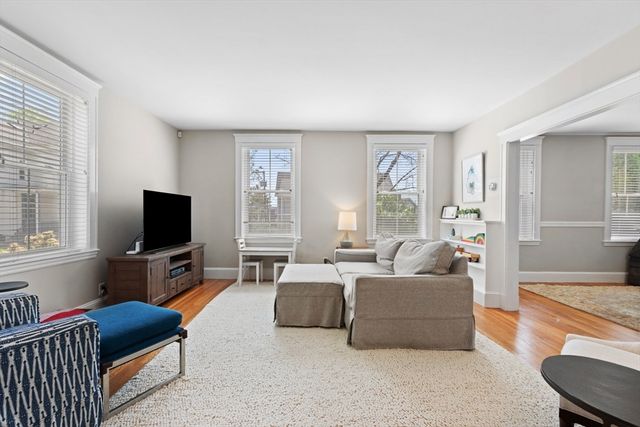 20 Wilbur St, Weymouth, MA 02190