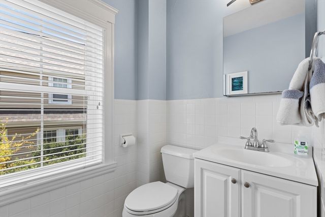 20 Wilbur St, Weymouth, MA 02190