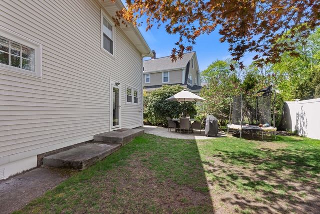 20 Wilbur St, Weymouth, MA 02190
