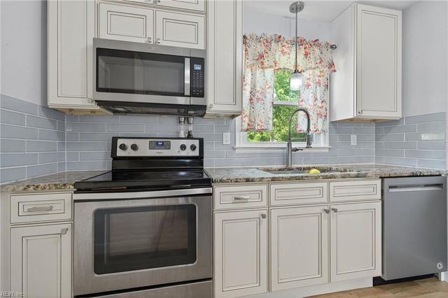 6 Harris Landing RD, Hampton, VA 23669