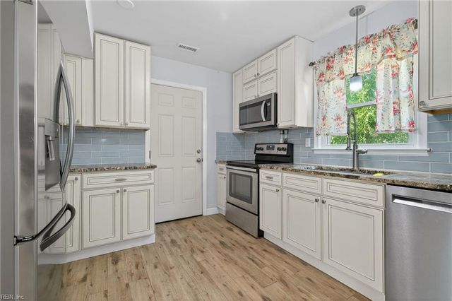 6 Harris Landing RD, Hampton, VA 23669