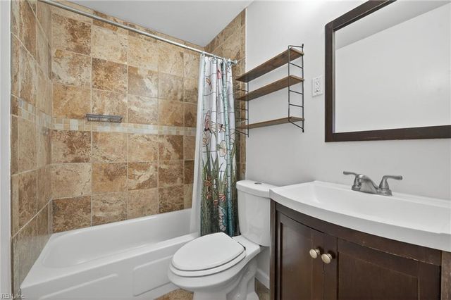 6 Harris Landing RD, Hampton, VA 23669