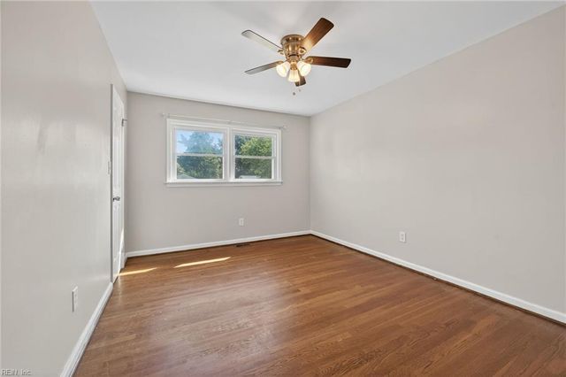 6 Harris Landing RD, Hampton, VA 23669