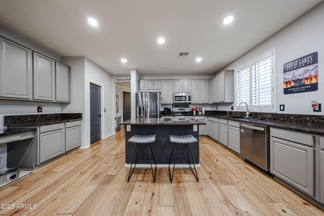 1157 W MESQUITE Street, Gilbert, AZ 85233