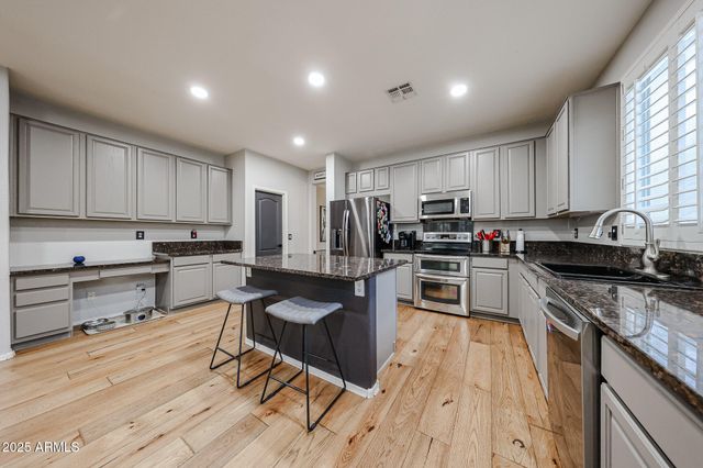 1157 W MESQUITE Street, Gilbert, AZ 85233