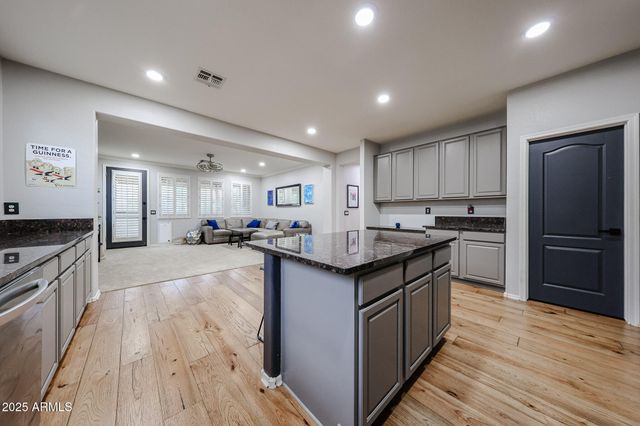 1157 W MESQUITE Street, Gilbert, AZ 85233