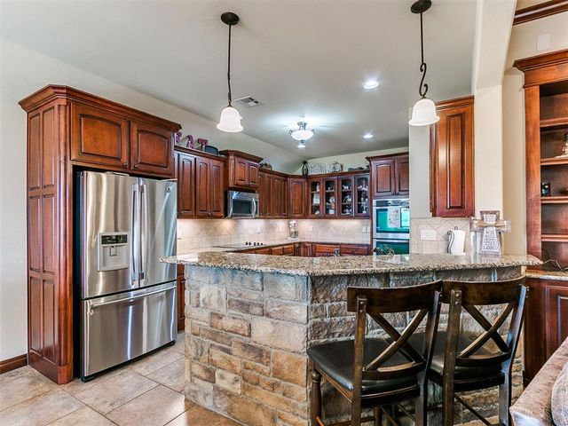 1670 Meadow Creek Circle, Newcastle, OK 73065