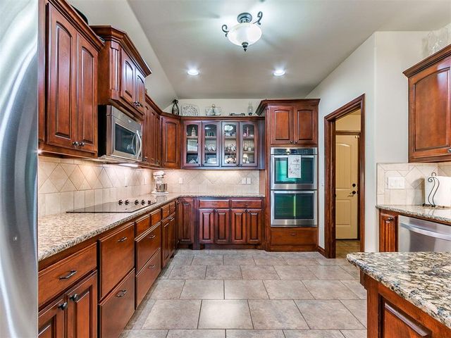 1670 Meadow Creek Circle, Newcastle, OK 73065