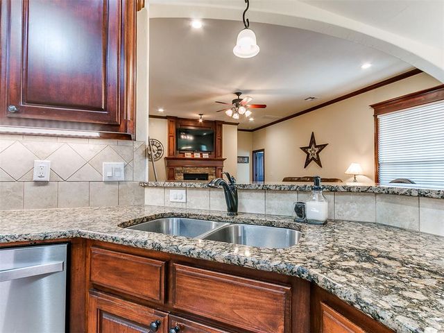 1670 Meadow Creek Circle, Newcastle, OK 73065