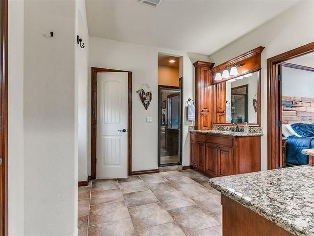 1670 Meadow Creek Circle, Newcastle, OK 73065