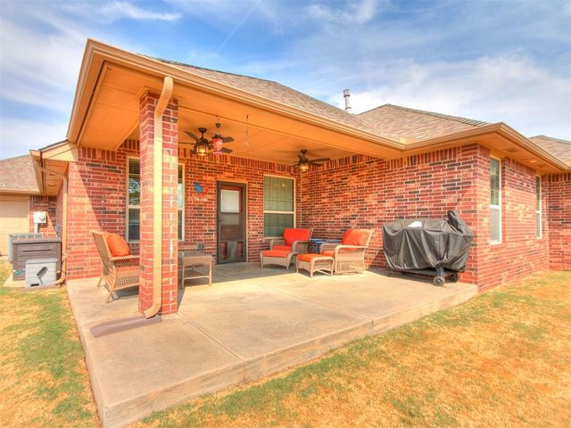 1670 Meadow Creek Circle, Newcastle, OK 73065