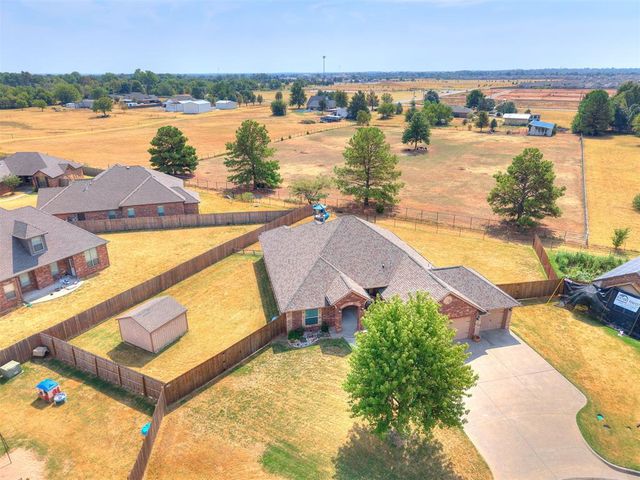 1670 Meadow Creek Circle, Newcastle, OK 73065