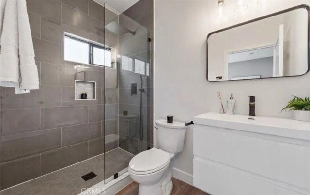 7717 Jamieson Avenue, Reseda, CA 91335