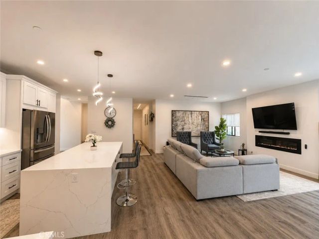 7717 Jamieson Avenue, Reseda, CA 91335