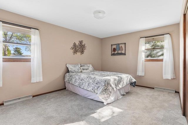4250 ROCK COURT, Manitowoc, WI 54220