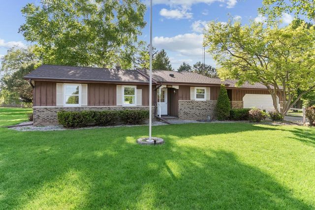 4250 ROCK COURT, Manitowoc, WI 54220