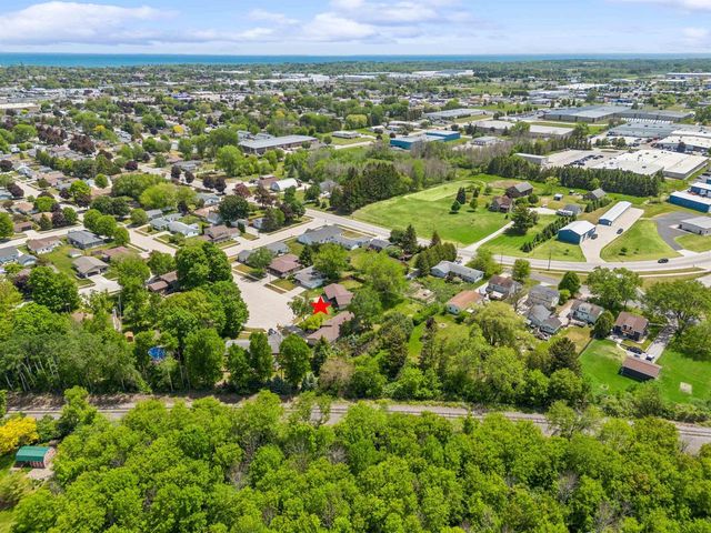 4250 ROCK COURT, Manitowoc, WI 54220