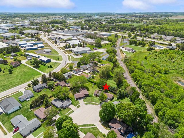 4250 ROCK COURT, Manitowoc, WI 54220