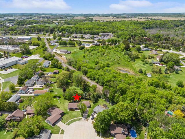 4250 ROCK COURT, Manitowoc, WI 54220