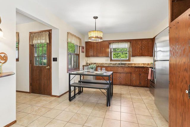 4250 ROCK COURT, Manitowoc, WI 54220