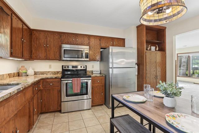 4250 ROCK COURT, Manitowoc, WI 54220