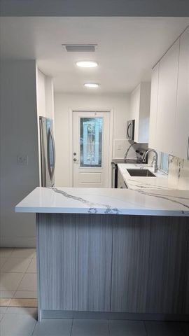 3611 SW 37th Avenue 19, Coconut Grove, FL 33133