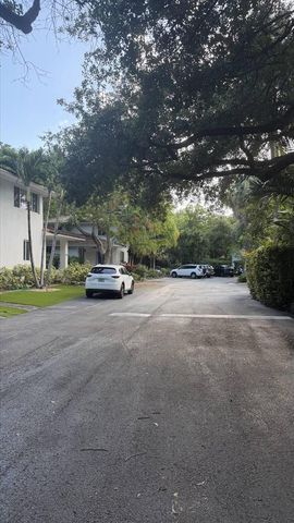 3611 SW 37th Avenue 19, Coconut Grove, FL 33133