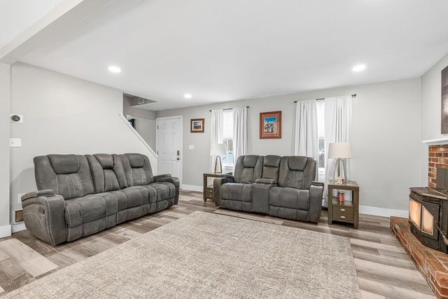 18 Northwood Drive, Merrimack, NH 03054