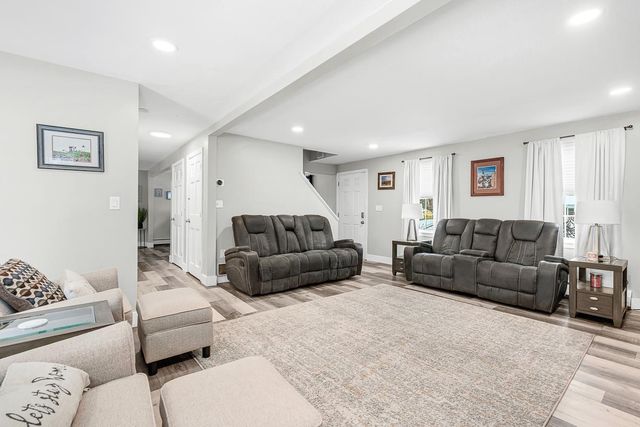 18 Northwood Drive, Merrimack, NH 03054