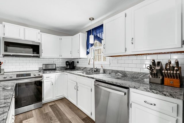 18 Northwood Drive, Merrimack, NH 03054