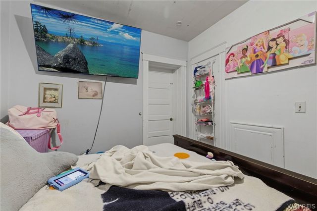 1882 Niagara Avenue, Niagara Falls, NY 14305