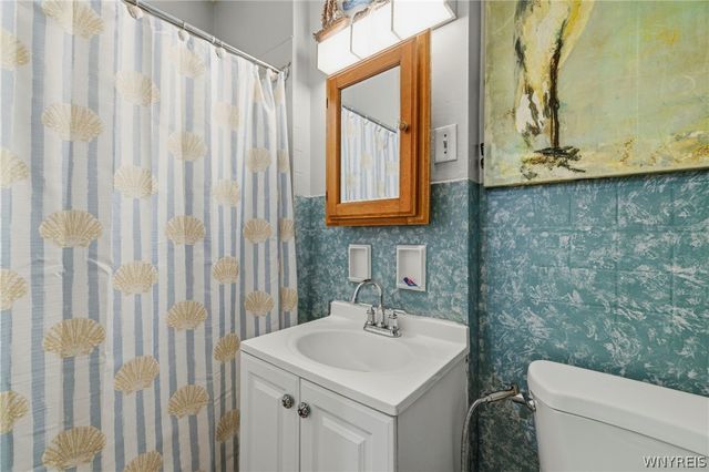 1882 Niagara Avenue, Niagara Falls, NY 14305