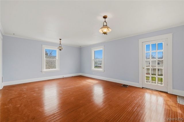 1882 Niagara Avenue, Niagara Falls, NY 14305