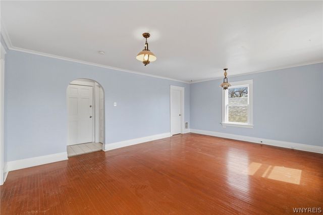 1882 Niagara Avenue, Niagara Falls, NY 14305