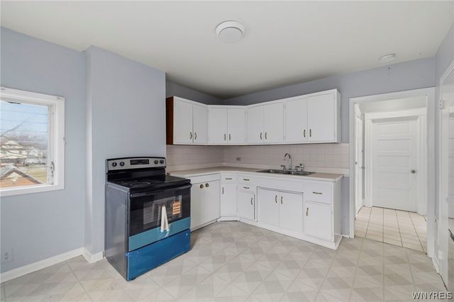 1882 Niagara Avenue, Niagara Falls, NY 14305