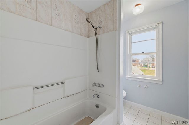 1882 Niagara Avenue, Niagara Falls, NY 14305