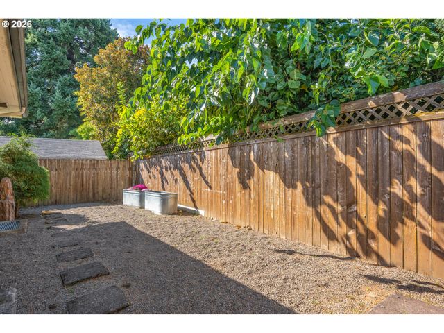 2421 Se 52ND Ave, Portland, OR 97206