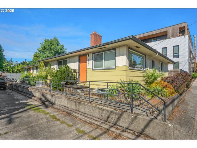 2421 Se 52ND Ave, Portland, OR 97206