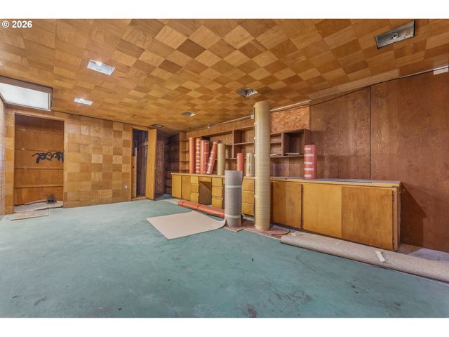 2421 Se 52ND Ave, Portland, OR 97206