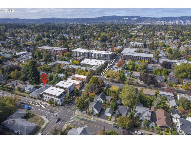 2421 Se 52ND Ave, Portland, OR 97206